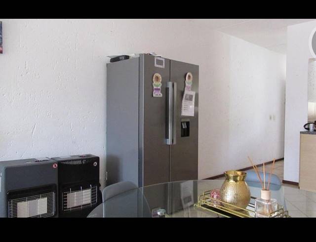 2 BEDROOM APARTMENT FOR SALE IN SUNNINGHILL